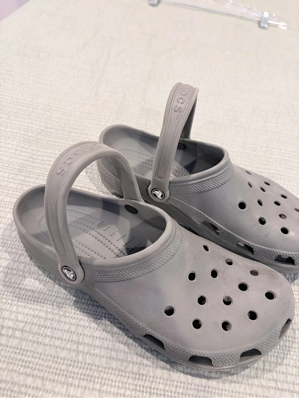 CROCS Kids Classic Clog in Light Gray
